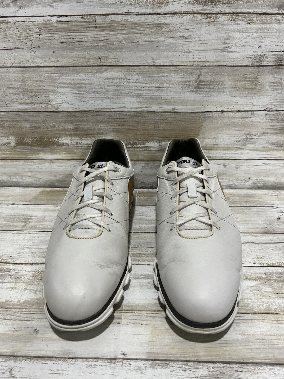 Footjoy Pro SL Men&rsquo;s White/Gold Leather Spikeless Golf Shoes Size 10W