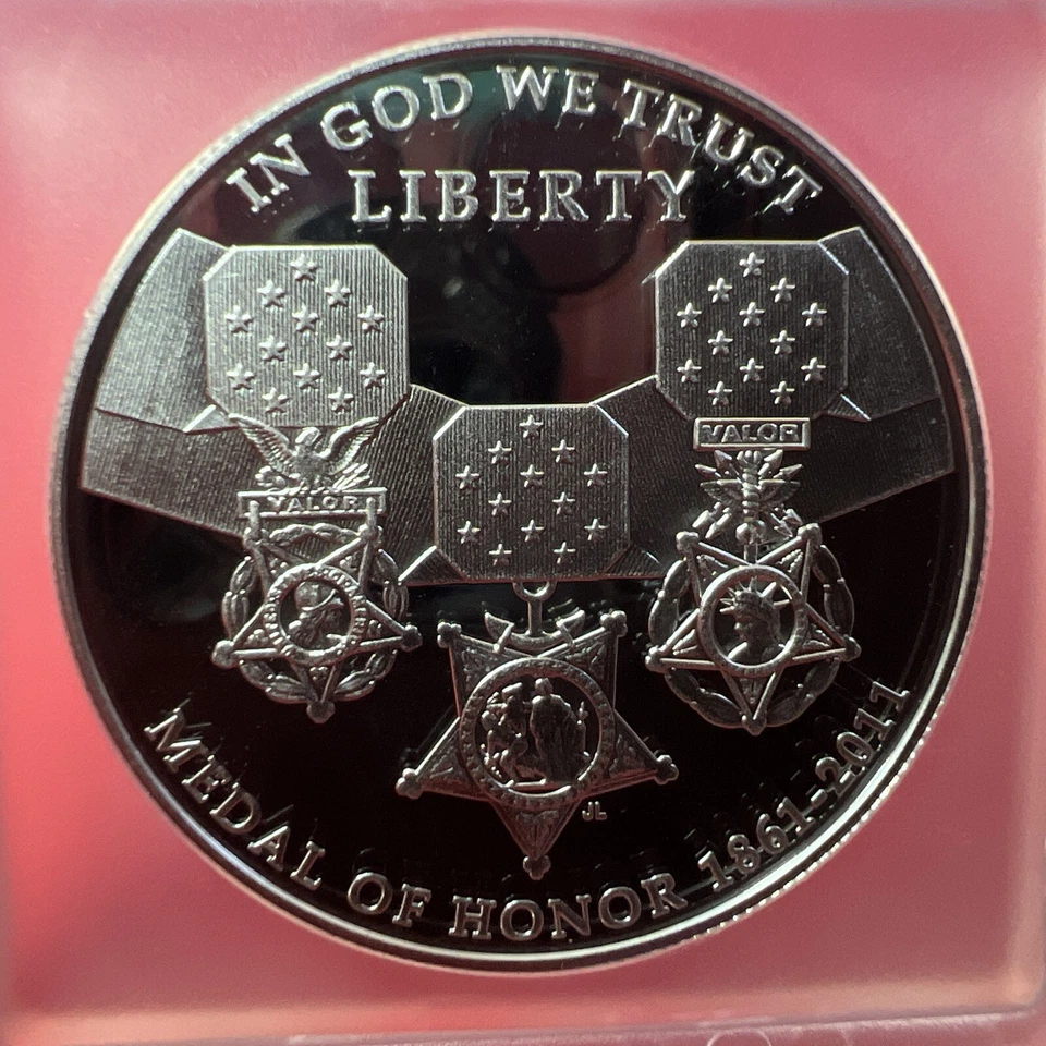 2011 MEDAL OF HONOR Silver Commemorative Dollar ICG PF69 DCAM FLASHY WHITE - Image 2 of 4