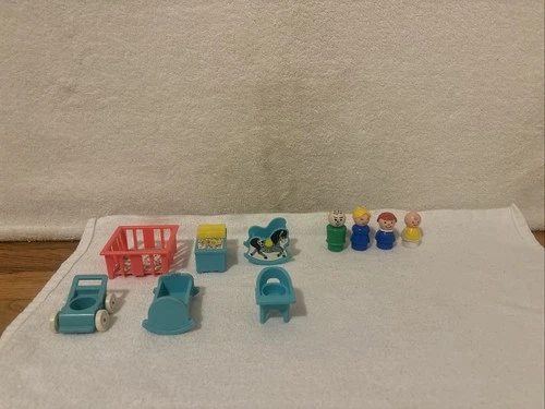 Vintage 1972 Fisher Price ORIGINAL Little People FAMILY NURSERY SET 761 COMPLETE
