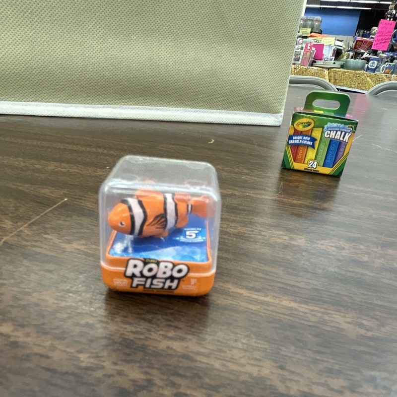 Robo Fish Electronic Interactive Toy Orange & White Clownfish, Ages 5+