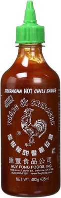 Huy Fong Sriracha Hot Chili Sauce 17 oz Original Rooster Sauce Bottle