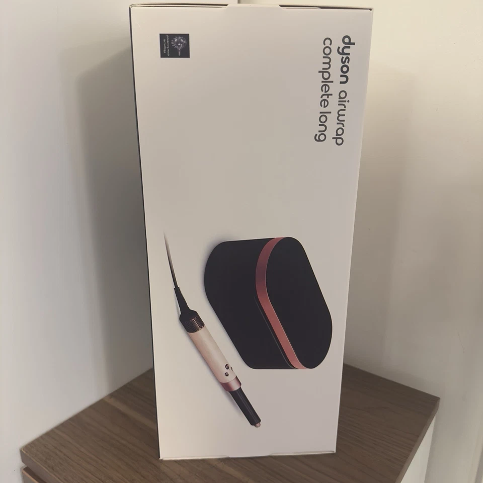 Dyson Airwrap™ Multi Hair Styler in Ceramic Pink and Rose Gold - Image 4 of 4