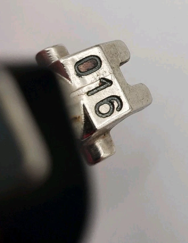 Genuine Bernina Old Style Presser Foot Old Style # 016 Blindstitch Foot - Image 2 of 2