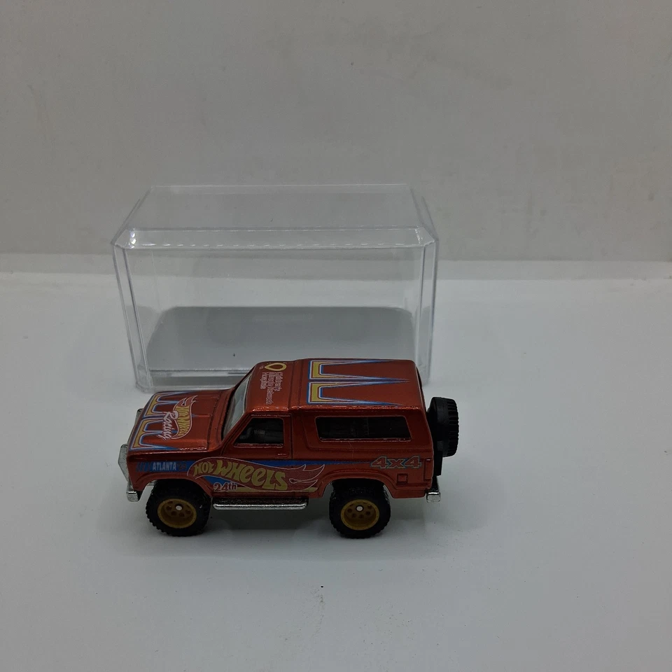 HOT WHEELS 24TH COLLECTORS NATIONALS CHARITY 85 FORD BRONCO 179/650  - Image 3 of 4