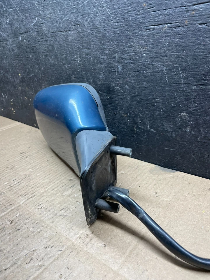 1993 to 1997 Volvo 850 Sedan Right Passenger RH View Door Mirror OEM r4289 DG - Image 3 of 4