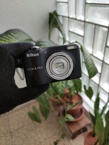 Nikon Coolpix L29 Digitalkamera Schwarz - als Ersatzteilspender