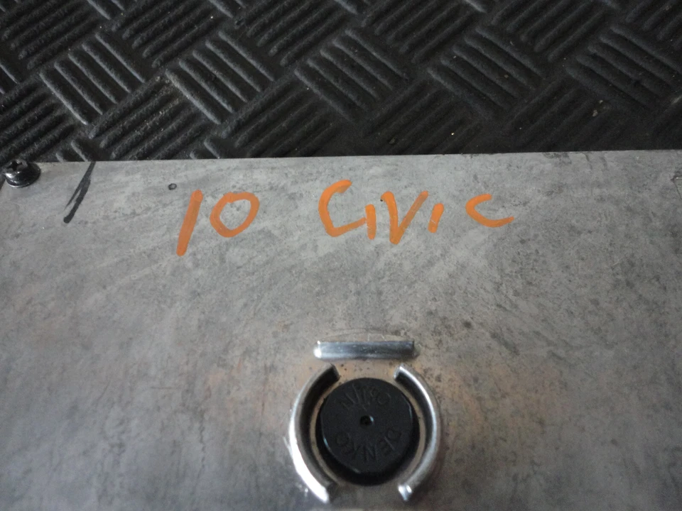 2010 年本田 CIVIC LX SEDAN 1.8L FWD A/T 发动机计算机 ECU ECM 37820-RNA-A73 — 第 2/4 张图片