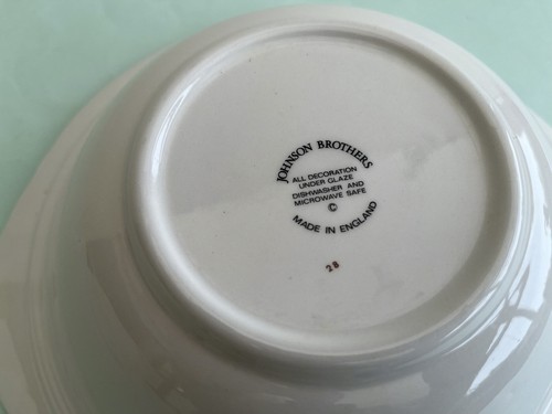 VINTAGE JOHNSON BROTHERS SUMMER CHINTZ SERVING TUREEN - Picture 8 of 8