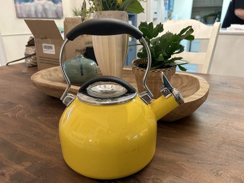 Chantal Whistling Tea Kettle Teapot YELLOW Enamel Black Handle - 第 1/4 張圖片