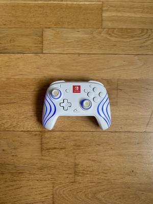 PDP Gaming Afterglow Wave Wireless Nintendo Switch Pro Controller weiß