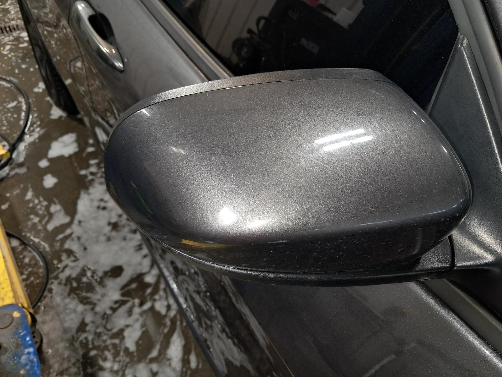 Used Deck Lid fits: 2018 Jeep Cherokee w/rear view camera privacy tint glass Gra