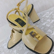 Sandali Fendi metallo oro FF pelle beige US 6 usati in ottime condizioni senz...