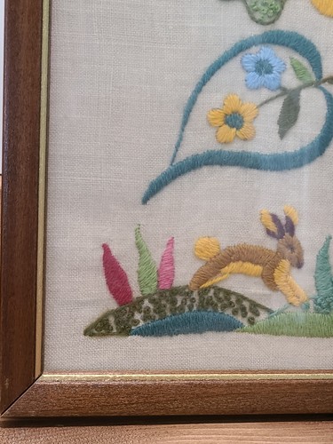 Embroidered Crewel Jacobean Style Floral Deer Bunny Wood Frame Picture MCM Vtg - Picture 13 of 16