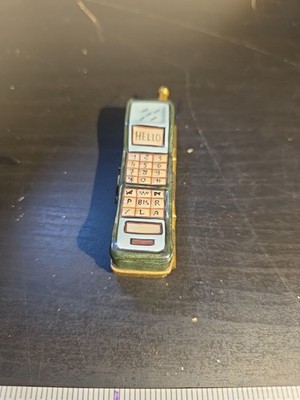 Limoges France Peint Main Trinket Box Eximious Cellphone Phone Hand Clasp Hello