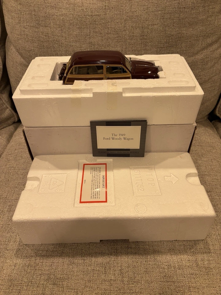 Franklin Mint The 1949 Ford Woody Wagon 1:24 Scale In Box With CoA, Excellent - Image 2 of 4