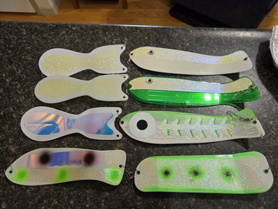 Nice lot of 10'' Spin doctors and Various paddles for salmon Trolling. 8 Total Pc