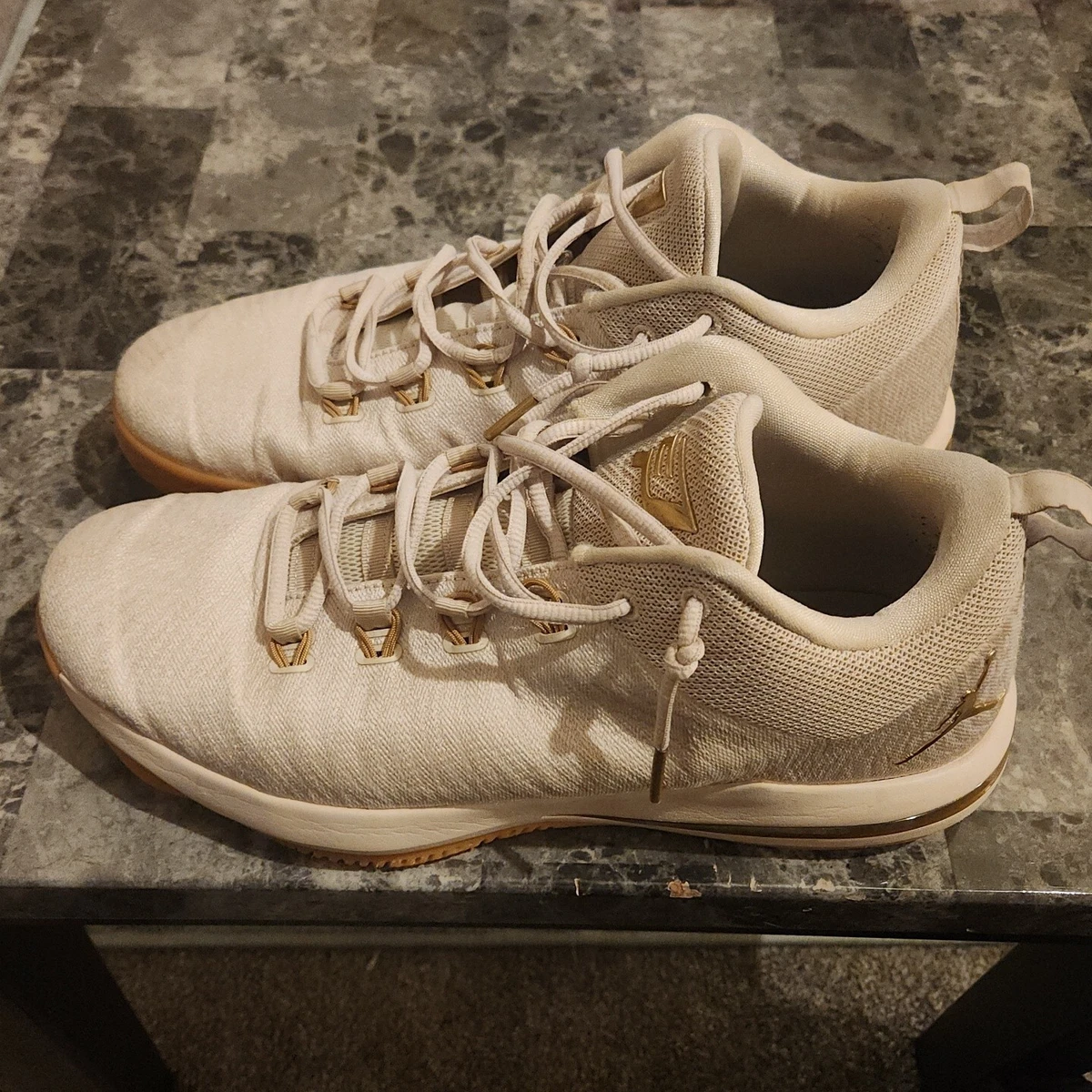 Cp3 shoes best sale 215