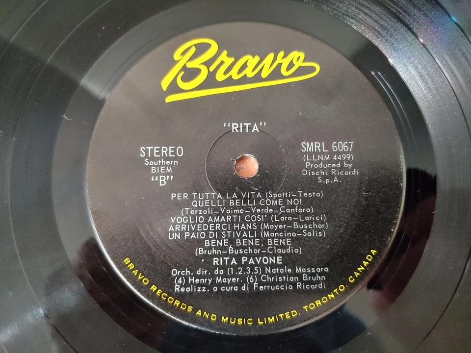 RITA - Rita Pavone - Bravo Records LP 1970 - SMRL 6067 - SIGNED COPY ! - Image 4 of 4