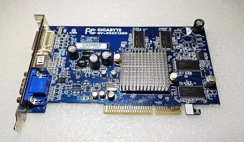 Gigabyte GV-R955128D Radeon 9550 128 MB VGA Card - AGP Slot - Image 2 of 4