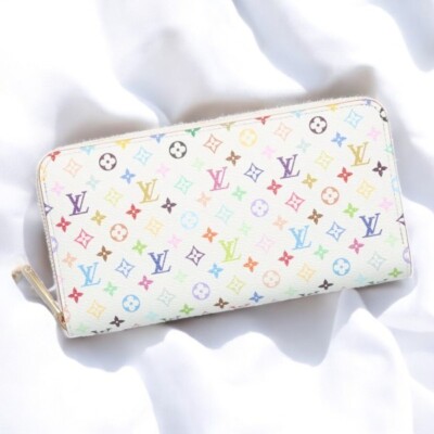 NEW Louis Vuitton x Takashi Murakami Zippy Wallet Monogram M13922