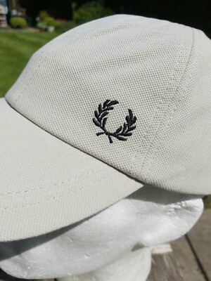 Perry Genuine FRED PERRY Light Oyster Pique CAP ADULT One Size Casquette