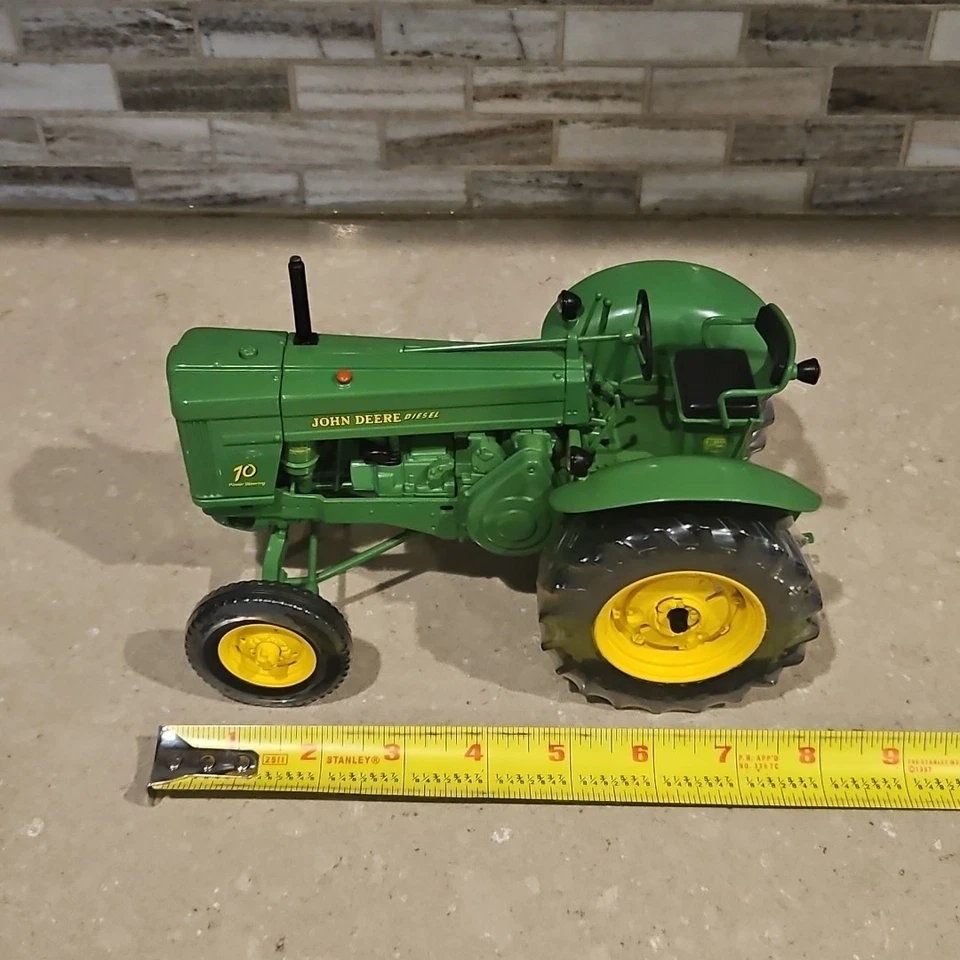 Ertl 1/16 Precision Classics #23 John Deere Model 70 Standard Tractor No Box - Image 4 of 4