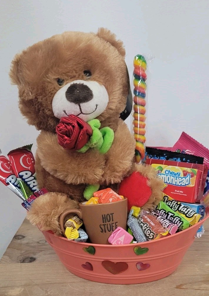 Women's Luxury Gift Basket with Premium Treats