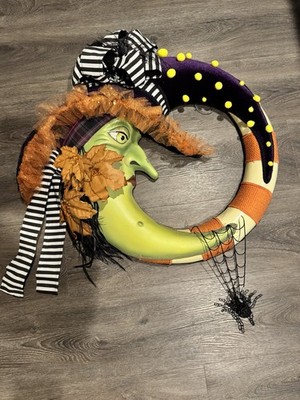 GRANDIN ROAD Green Moon Witch Wreath Spider Web Halloween Wall