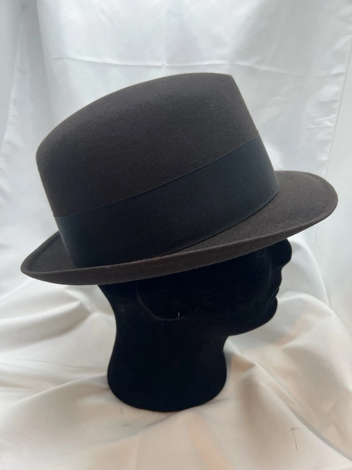 Golden Coach  25 By Dobbs Mens Black Felt Fedora 6 3/4 ROCKY HAT W/ BOX - Image 3 of 4