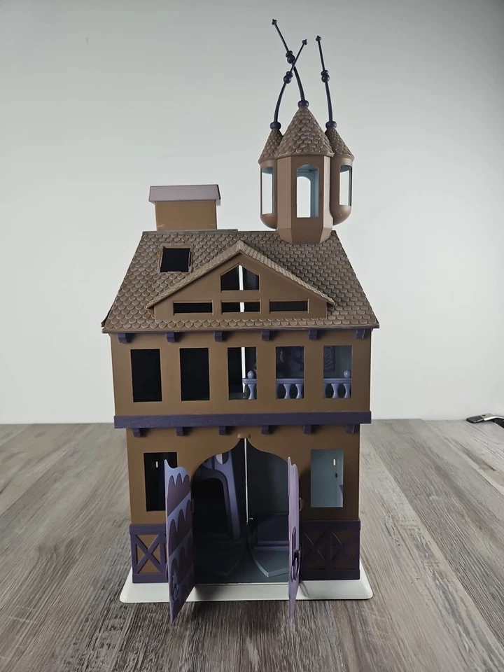 Santa's Castle Rudolph Red Nose Reindeer and The Island of Misfit Playing Mantis - Image 2 of 4