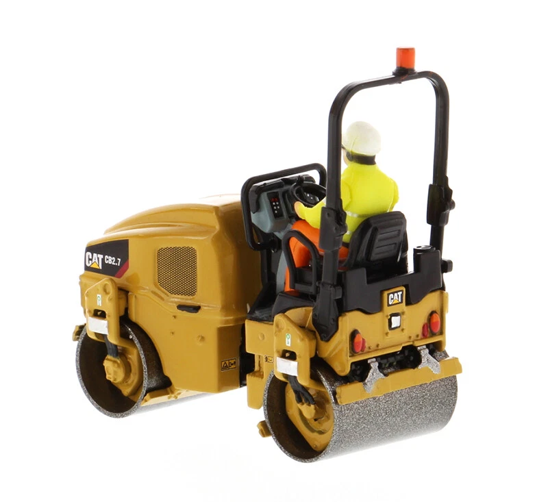 Diecast Masters 85593 CAT Small CB-2.7 Utility Compactor Roller 1 :50 - Image 4 of 4
