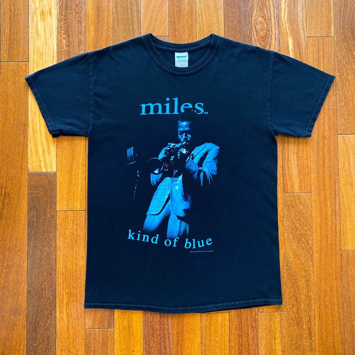 VINTAGE 2000 MILES DAVIS KIND OF BLUE BIG PRINT JAZZ T-SHIRT