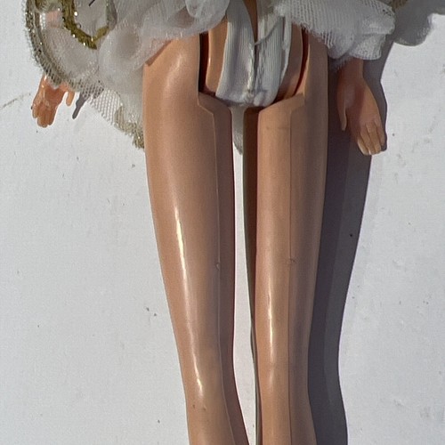 Vintage 1966 Mattel Ballerina BARBIE Doll Bendable Taiwan w/ Crown And Tutu - Imagen 8 de 18