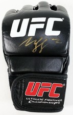 Khamzat Chimaev Signed UFC Glove (PSA/DNA ITP)