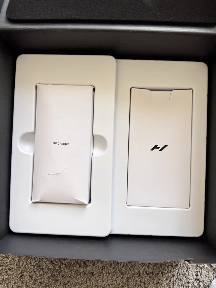 READ Hyperice X Shoulder Device Heating Cooling Contrast Therapy - Image 2 of 4