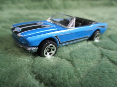 Hot Wheels  Loose  1965 Ford Mustang Convertible