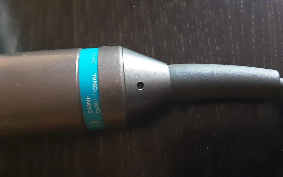 SONY  whether resistand  dynamic microphone F-115 with original  cable 6 meters - Image 4 of 4