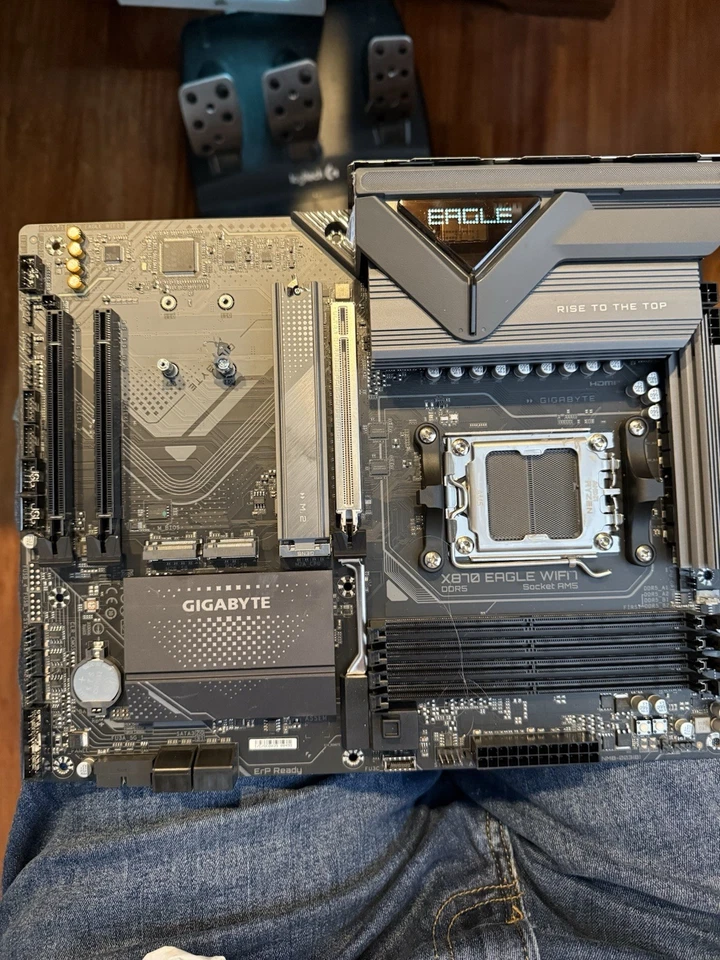 技嘉 X870 Eagle WIFI7 AMD AM5 LGA 1718 主板,ATX,DDR5,4X M.2,... — 第 2/4 张图片