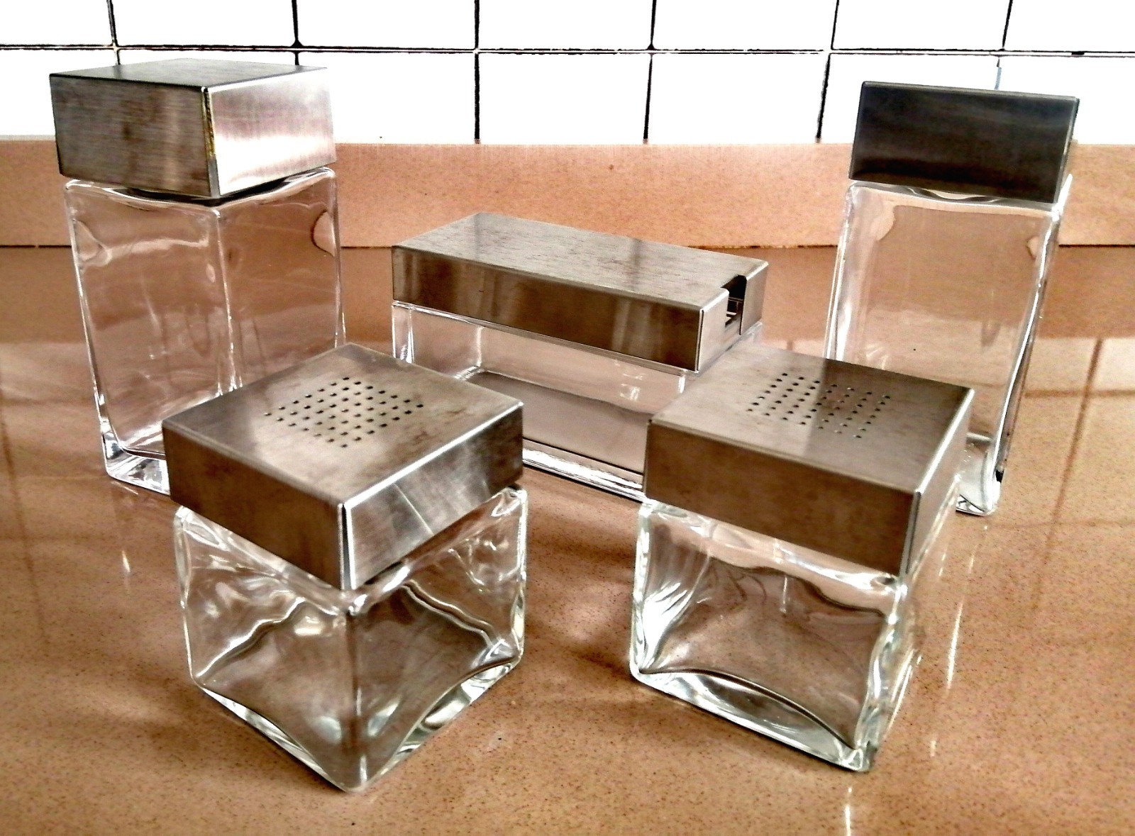 Set Accessori Cucina 5 Pezzi Olio Aceto Sale Pepe Formaggio in Vetro
