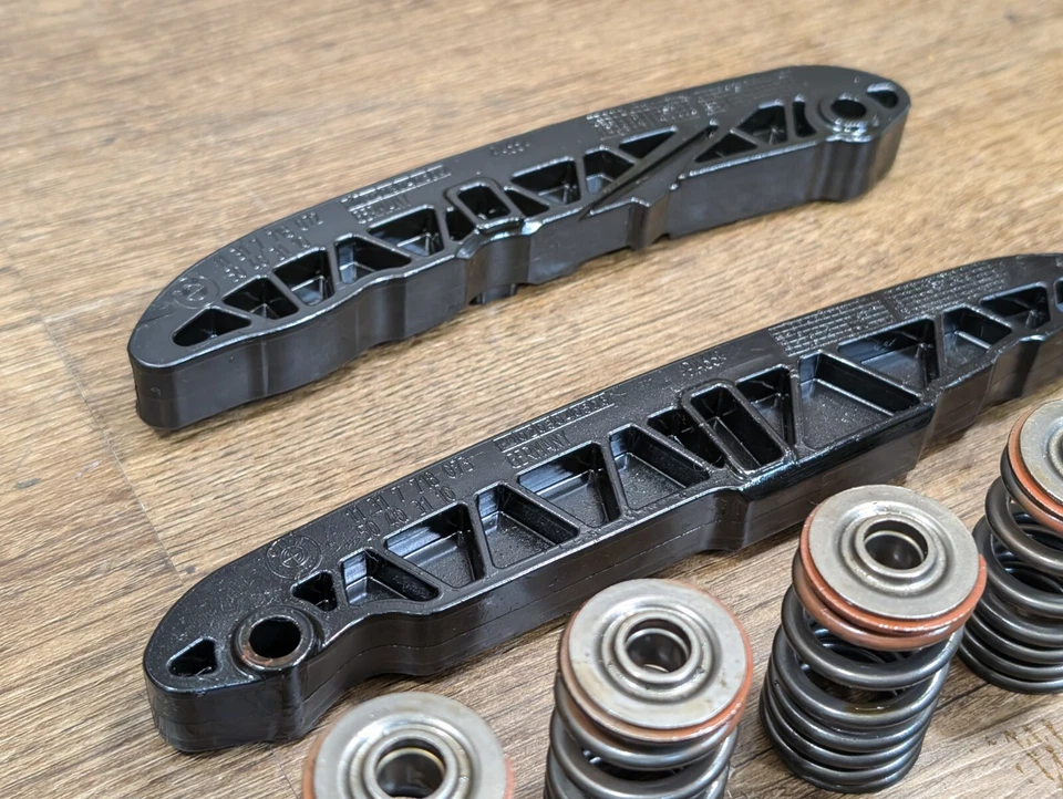 BMW S1000RR 2010-2014 PERNO DE MONTAJE HERRAJES VÁLVULA RESORTE JUNTA DE CADENA DE DISTRIBUCIÓN Foto 4 de 4