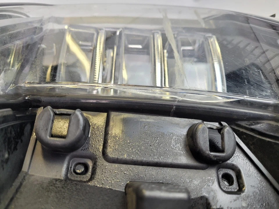 2021-2022 GMC YUKON XL LED LH DRIVER-SIDE OEM HEADLIGHT 187132 - Image 3 of 4