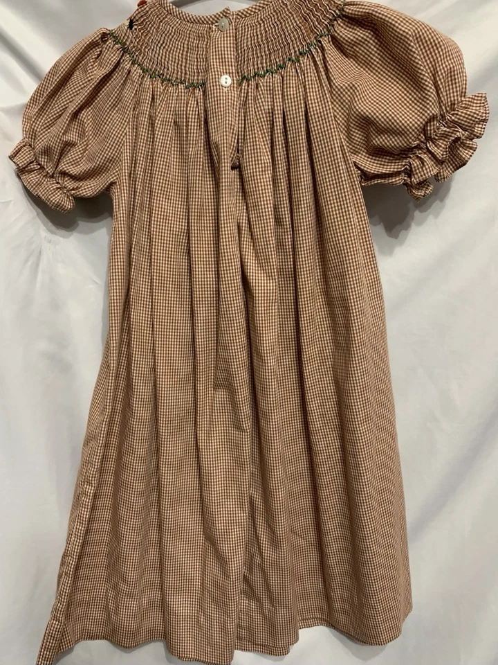 Vestido Infantil Silly Goose 4T Calado a Mano Marrón Guinga Diseño de Animadora Foto 2 de 4