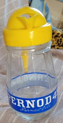 ALTER KRUG PERNOD 45, GUTER ZUSTAND, AUSSER DEM SCHNABEL ETWAS GEBROCHEN