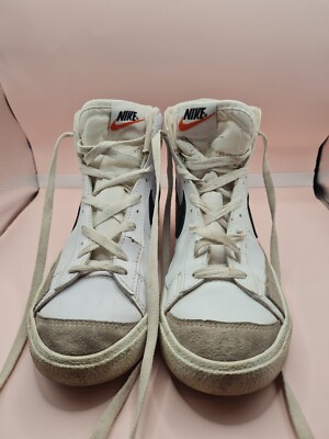 Vintage Nike Blazer DA6364-101 Schuhe. Look To Be True Vintage, bemerkte Beschädigung 