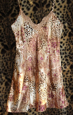DELICATES Animal  Floral Satin Nightgown To Knee Lace Trim Size S 1-Slit Front