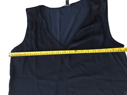 Banana Republic Top Womens Medium Blue Soft Satin V-Neck Sleeveless Pullover NWT - Picture 11 of 13