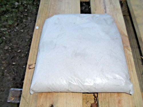 feine Holzasche Asche ca. 1500 Gramm gesiebt aus unbehandelten Holz Dünger