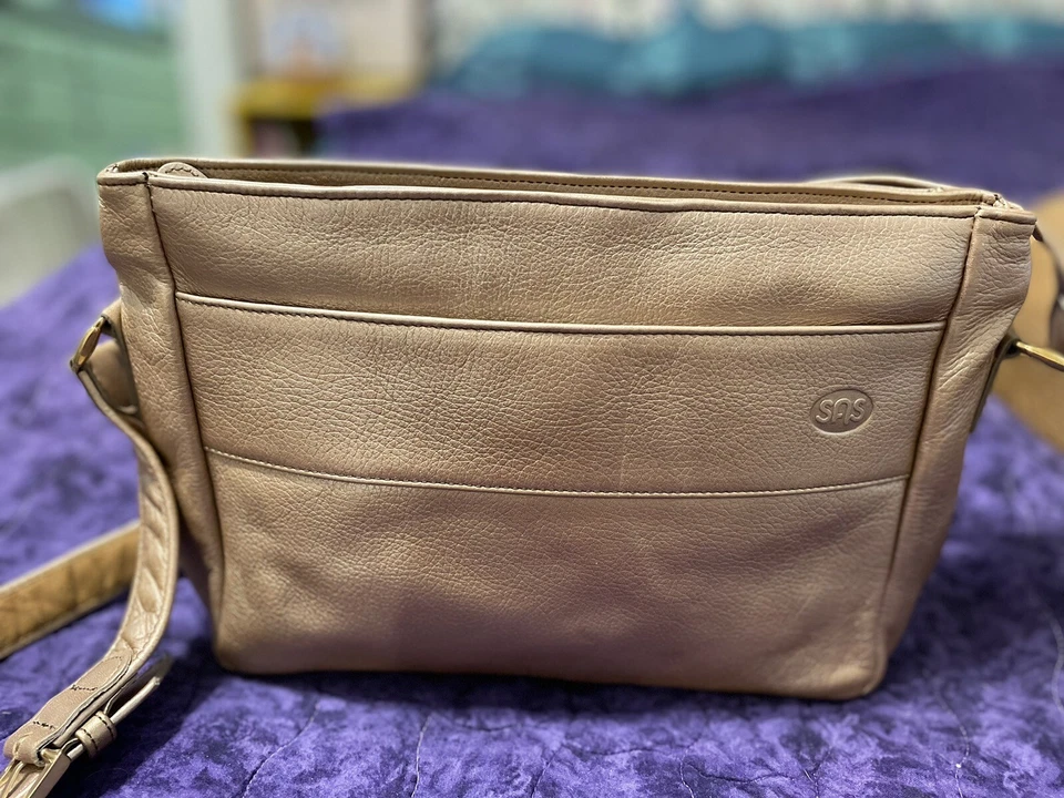 SAS Leather Metallic Bronze Shoulder Handbag Crossbody Perfect Used Condition - Image 3 of 4