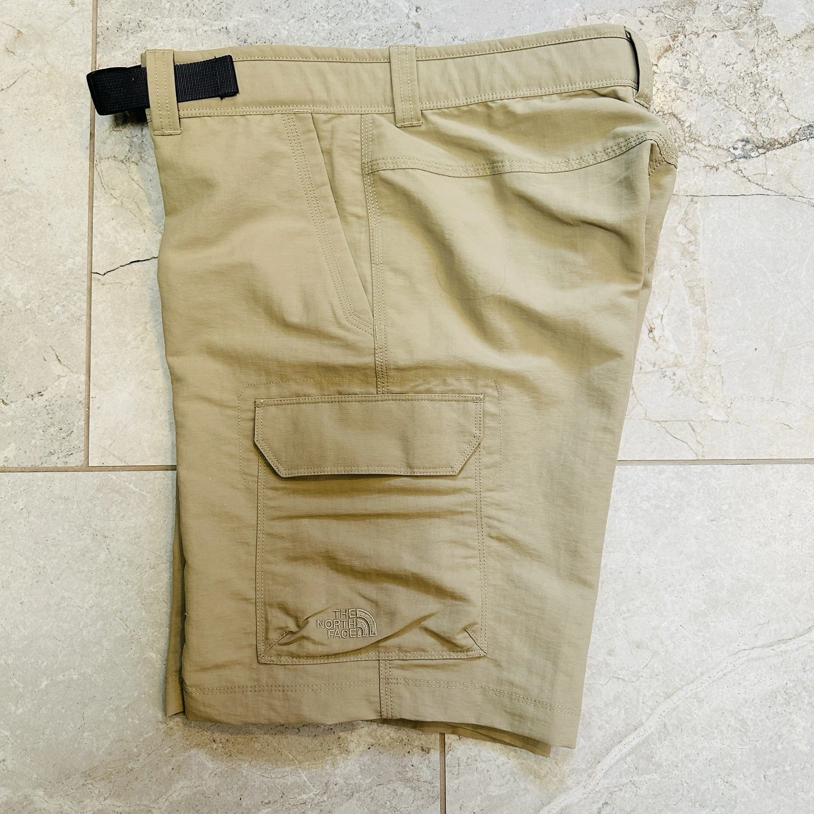 The North Face Ripstop Belted Hiking Cargo Shorts Men's 30X9.5 Small Khaki NEW