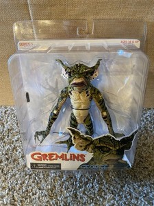 SD Toys Figura Pokis George – Gremlins De Aspecto Serio Y Pelaje Oscuro, Coleccionable +14 Años